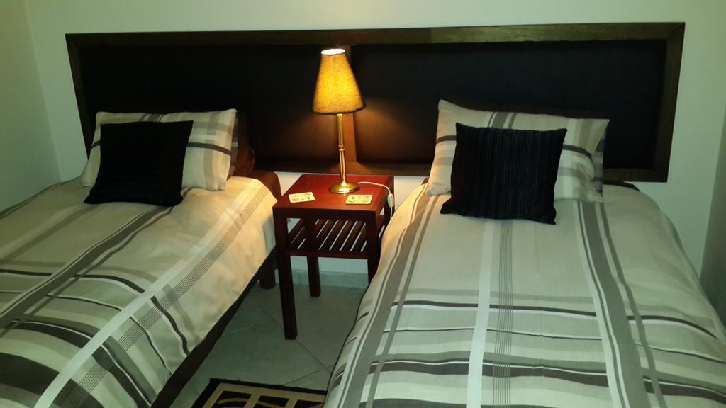Magaliqua Guest House Noordheuwel Chambre photo