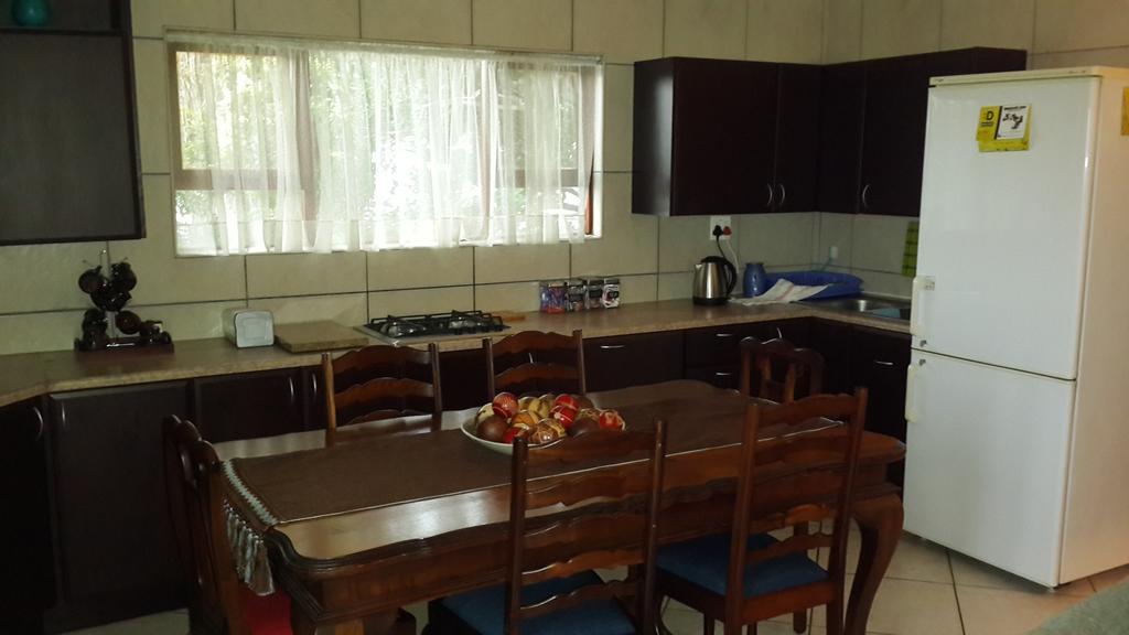 Magaliqua Guest House Noordheuwel Chambre photo