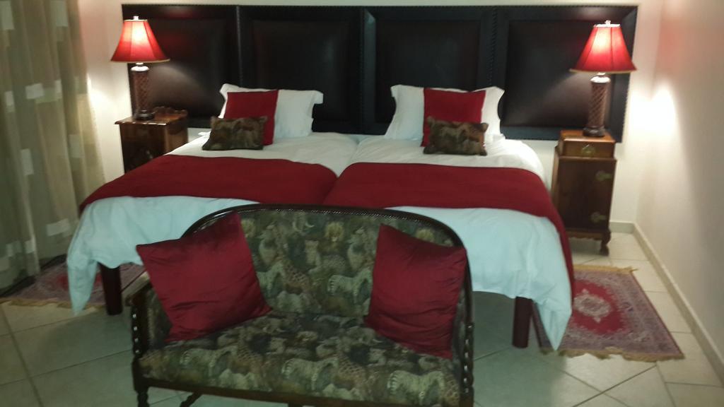 Magaliqua Guest House Noordheuwel Chambre photo