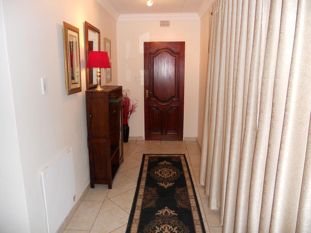 Magaliqua Guest House Noordheuwel Chambre photo