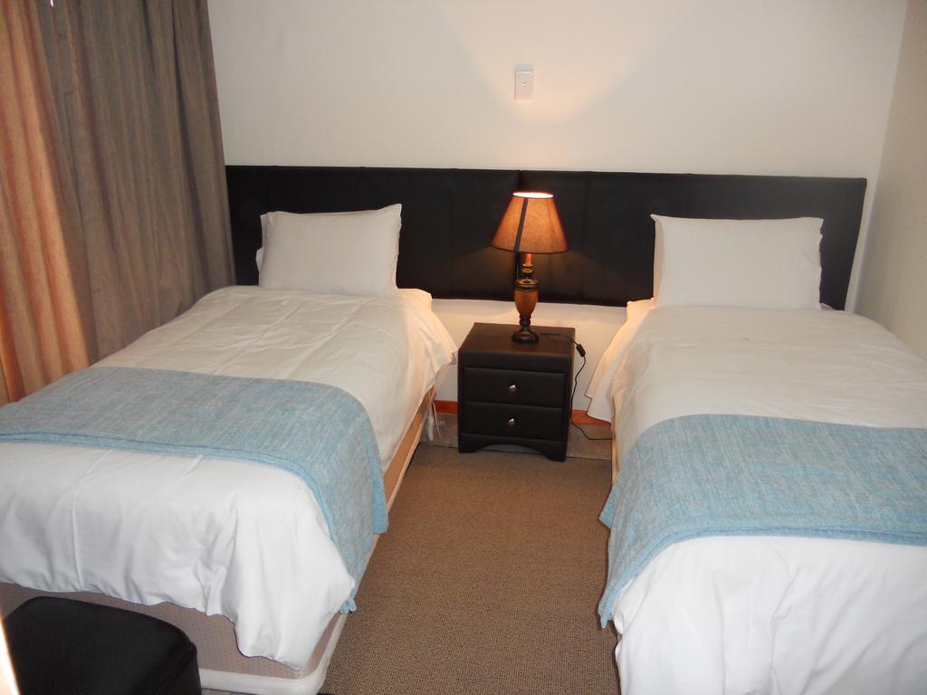 Magaliqua Guest House Noordheuwel Extérieur photo